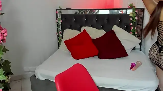 Sarah bigass Co online show from December 2, 7:31 pm