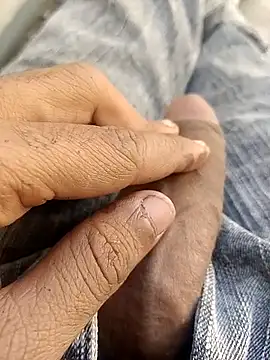 Snapshot of pn12345 chatting on December 16, 7:13 am pn12345 online show from December 16, 7:13 am