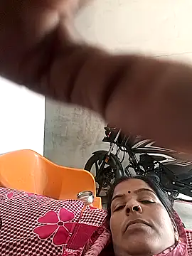 Snapshot of Sapnahot34 chatting on November 4, 5:06 am Sapnahot34 online show from November 4, 5:06 am