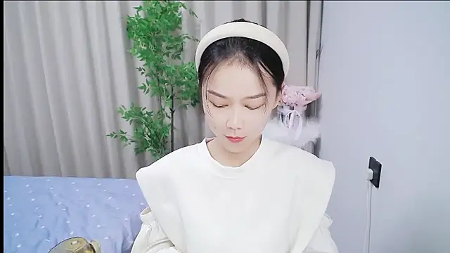 mili0923 online show from November 4, 1:43 pm