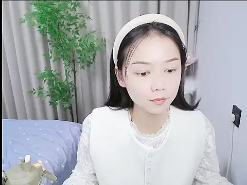 mili0923 online show from November 12, 5:35 pm