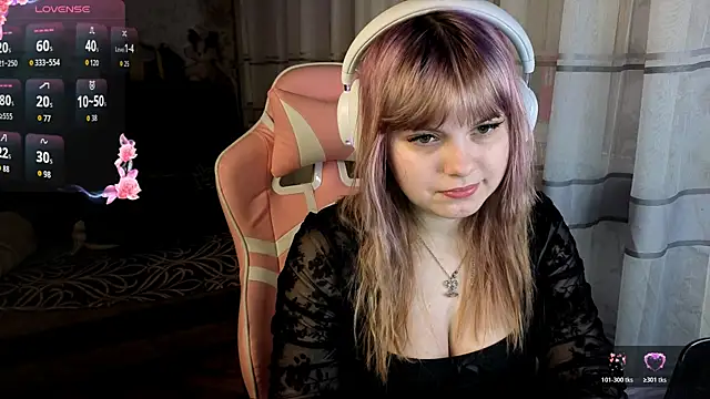 KristiBloom online show from March 27, 2:06 am