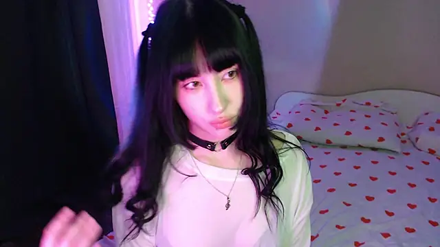 Snapshot of NaemiiBlush chatting on October 28, 3:21 am NaemiiBlush online show from October 28, 3:21 am