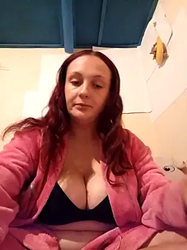 Snapshot of CountryGirl6 chatting on October 6, 6:05 pm CountryGirl6 online show from October 6, 6:05 pm