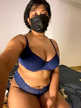 Snapshot of Monica__Bellucci__ chatting on November 23, 2:06 pm Monica Bellucci online show from November 23, 2:06 pm