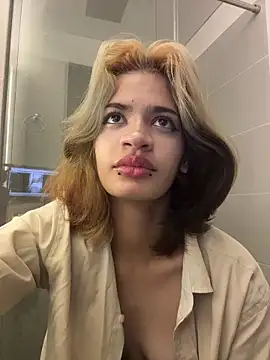 sukulaurens online show from November 12, 4:07 pm