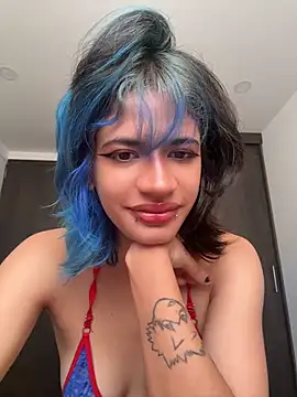 sukulaurens online show from April 8, 5:13 pm