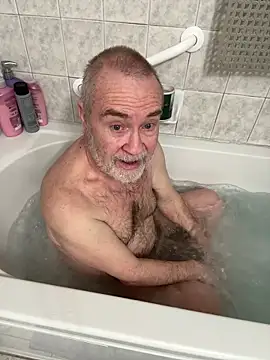 Jcaspen online show from April 14, 1:39 pm