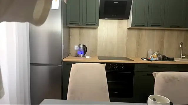 Snapshot of SunnySprinkle chatting on October 9, 12:58 pm SunnySprinkle online show from October 9, 12:58 pm