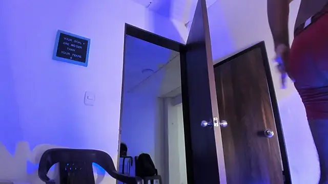 Dann 17  online show from November 7, 10:59 am