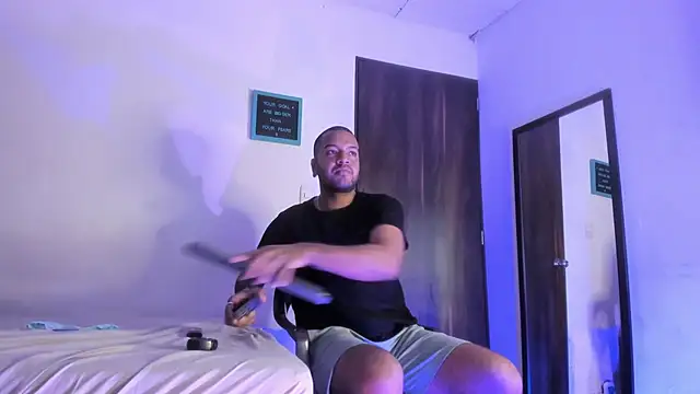 Dann 17  online show from November 10, 10:58 am