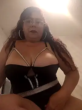 Snapshot of Kamila70 chatting on November 26, 4:02 am Kamila70 online show from November 26, 4:02 am