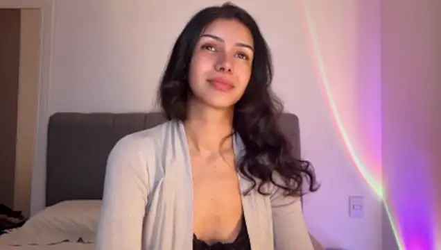 Snapshot of naughty_jasmin chatting on June 11, 2:44 am naughty jasmin online show from June 11, 2:44 am