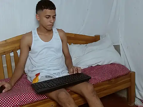 deivy skinny01 online show from October 28, 8:33 pm