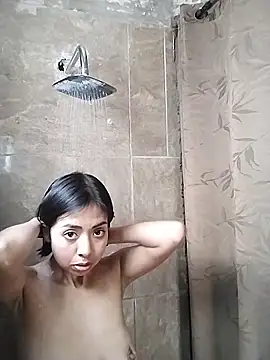 Lollysmile26 online show from March 6, 6:15 pm