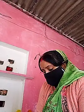 Snapshot of Cr_sonam chatting on February 3, 6:40 am Cr sonam online show from February 3, 6:40 am