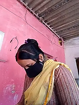 Snapshot of Cr_sonam chatting on February 5, 7:02 am Cr sonam online show from February 5, 7:02 am