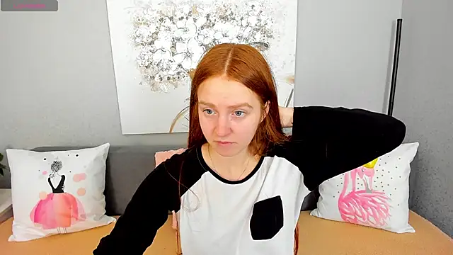 Evarey  online show from November 11, 5:18 am