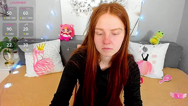 Evarey  online show from December 18, 6:30 am