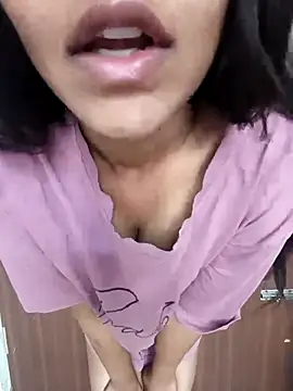 anshika0124 online show from February 10, 5:55 am