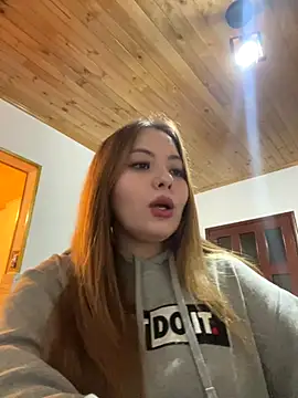 kattee adams online show from November 7, 11:05 pm