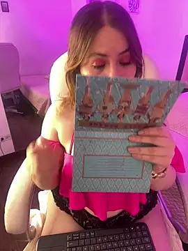 kattee adams online show from December 18, 1:06 pm