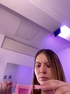 kattee adams online show from January 16, 1:15 pm