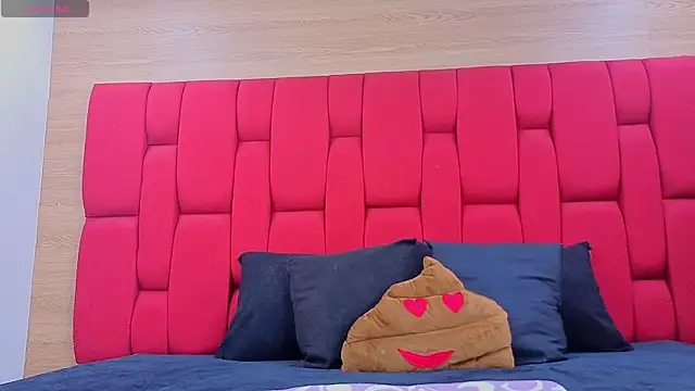 Snapshot of Abby-horny chatting on October 10, 8:52 pm Abby-horny online show from October 10, 8:52 pm