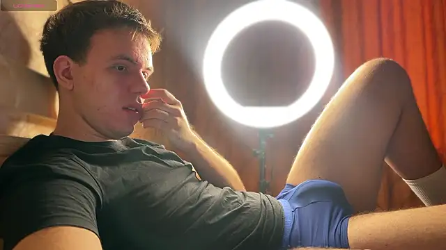 mynameischris online show from February 24, 8:56 am