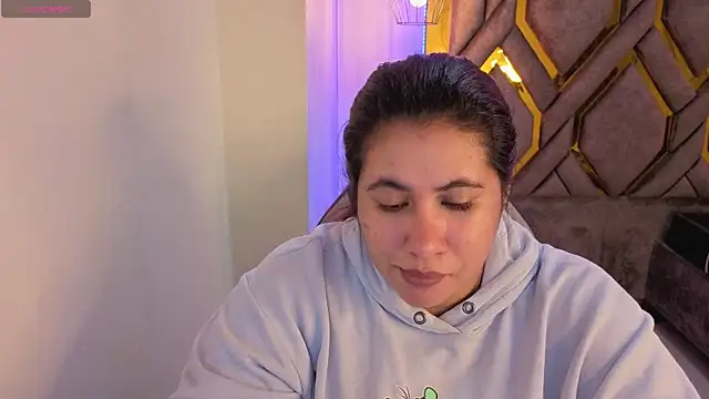 Addyy 02 online show from November 21, 1:59 am