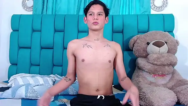 Snapshot of Brian_hot chatting on October 11, 12:47 pm Brian hot online show from October 11, 12:47 pm