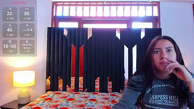 Sofy and Mia online show from November 1, 12:51 pm