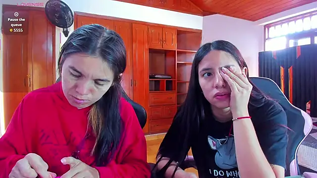 Sofy and Mia online show from January 7, 12:51 pm