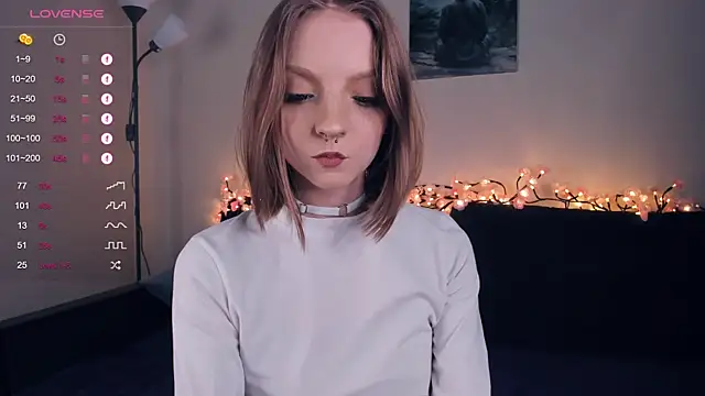 Snapshot of Golden_dawn chatting on October 24, 7:49 am Golden dawn online show from October 24, 7:49 am