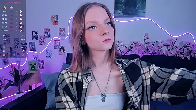 Snapshot of Golden_dawn chatting on November 21, 7:18 am Golden dawn online show from November 21, 7:18 am