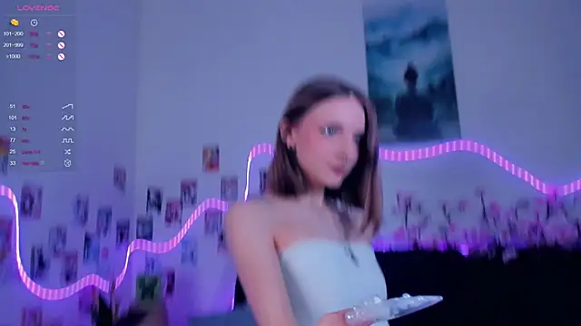 Snapshot of Golden_dawn chatting on November 28, 7:33 am Golden dawn online show from November 28, 7:33 am