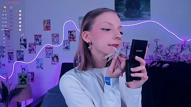 Snapshot of Golden_dawn chatting on November 29, 7:33 am Golden dawn online show from November 29, 7:33 am