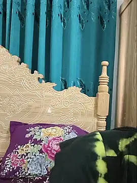Snapshot of Beauty_Queen_Soniya chatting on June 14, 1:58 am Beauty Queen Soniya online show from June 14, 1:58 am