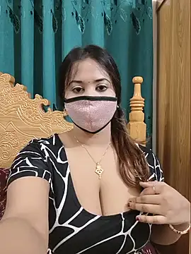 Snapshot of Beauty_Queen_Soniya chatting on June 18, 9:14 am Beauty Queen Soniya online show from June 18, 9:14 am