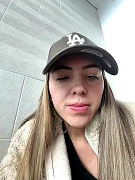 Snapshot of camila_vanucci- chatting on October 25, 2:13 pm camila vanucci- online show from October 25, 2:13 pm