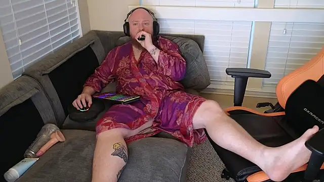 theballboy1 online show from April 17, 12:13 am