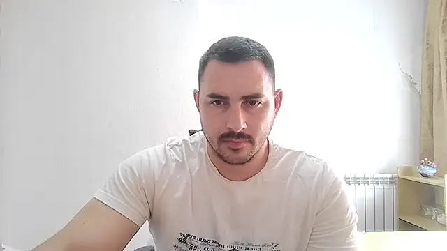 Snapshot of mastermute chatting on June 18, 8:14 am mastermute online show from June 18, 8:14 am