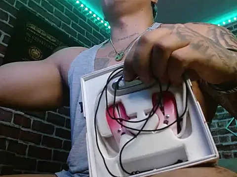 jordan bigcock  online show from October 10, 8:13 am