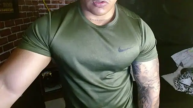 Snapshot of jordan_bigcock_ chatting on February 2, 10:30 pm jordan bigcock online show from February 2, 10:30 pm