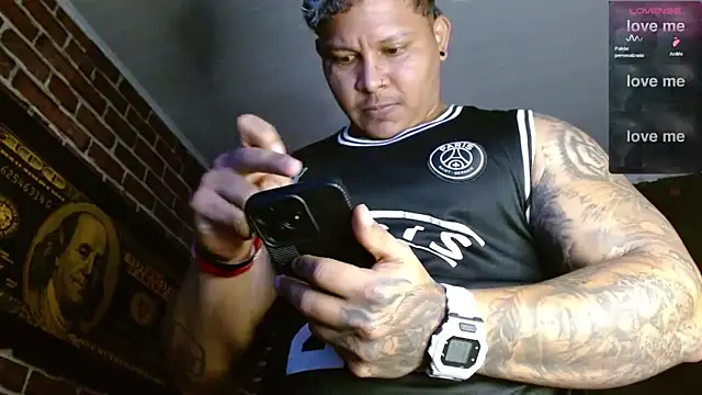 Snapshot of jordan_bigcock_ chatting on February 5, 11:09 pm jordan bigcock online show from February 5, 11:09 pm