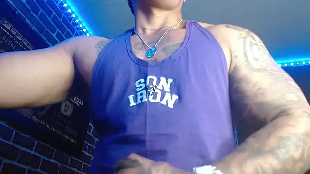 Snapshot of jordan_bigcock_ chatting on February 16, 10:00 am jordan bigcock online show from February 16, 10:00 am