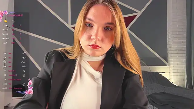 RebeccaEglitis online show from December 15, 4:33 pm