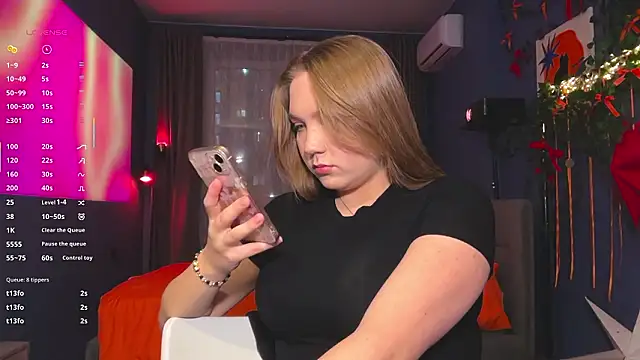 RebeccaEglitis online show from February 10, 4:11 pm