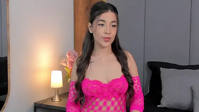 Snapshot of AryBlair chatting on October 10, 12:20 am AryBlair online show from October 10, 12:20 am