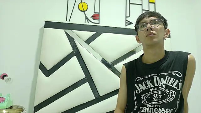 TWINK JOSS online show from October 10, 7:02 pm